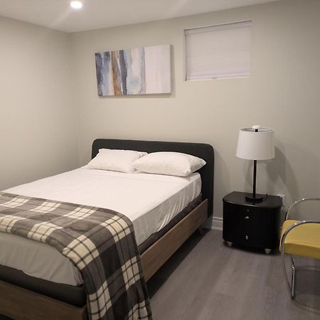Stunning Furnished 2Bedroom/2Washroom Apartment 브램턴 외부 사진
