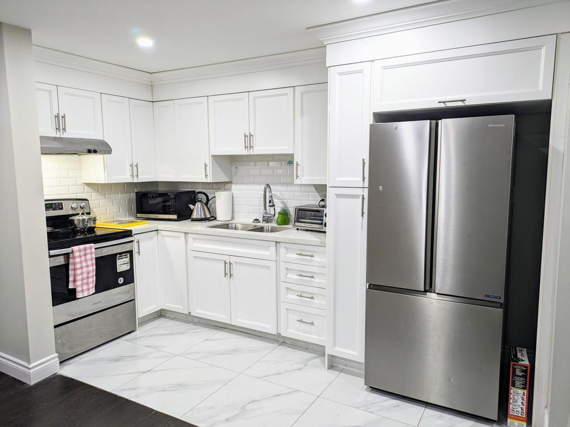 Stunning Furnished 2Bedroom/2Washroom Apartment 브램턴 외부 사진
