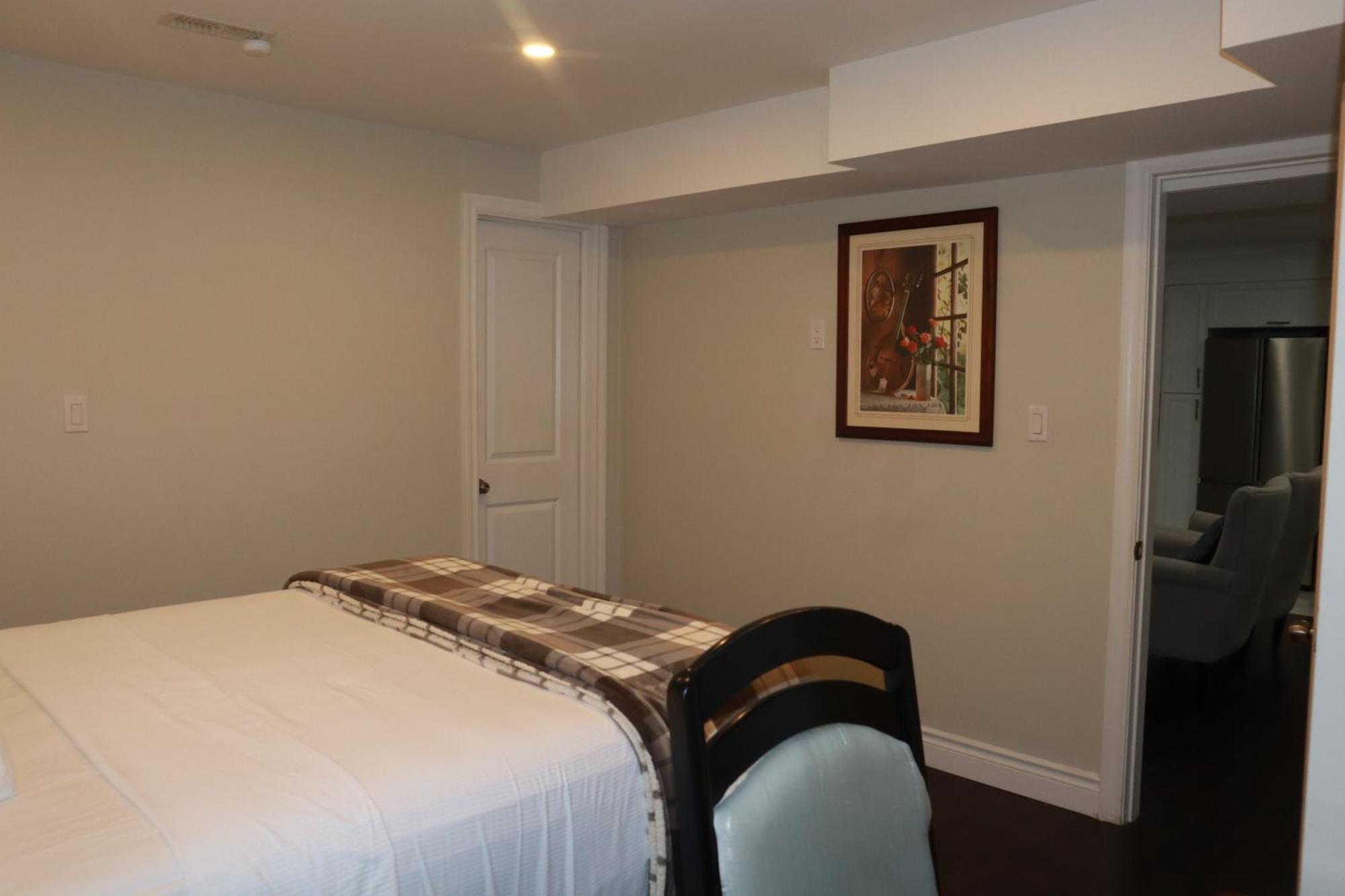 Stunning Furnished 2Bedroom/2Washroom Apartment 브램턴 외부 사진