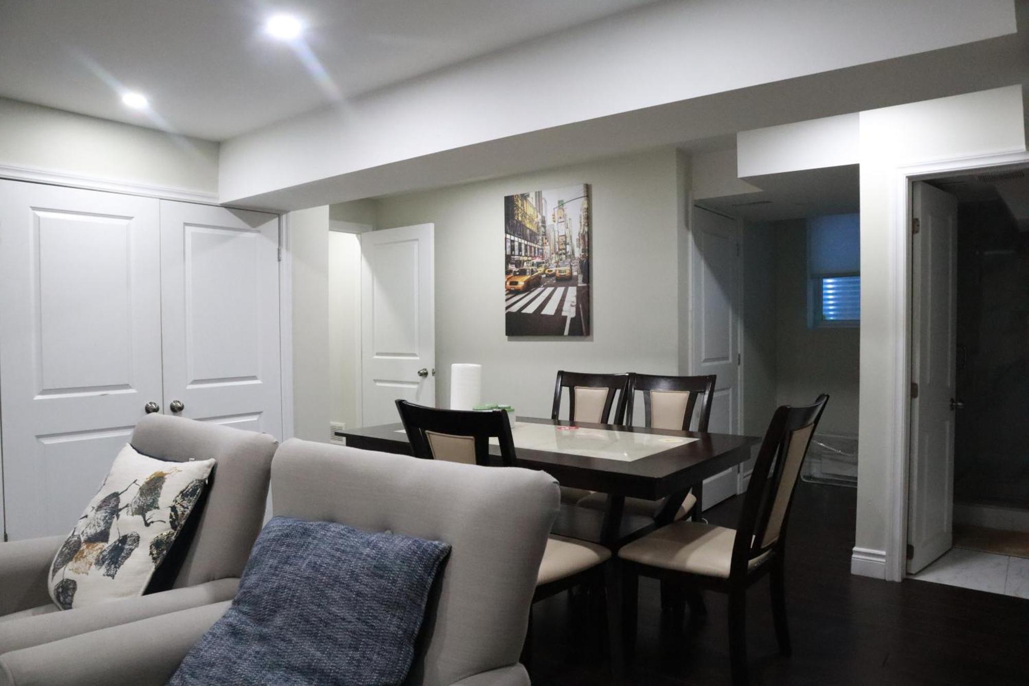 Stunning Furnished 2Bedroom/2Washroom Apartment 브램턴 외부 사진