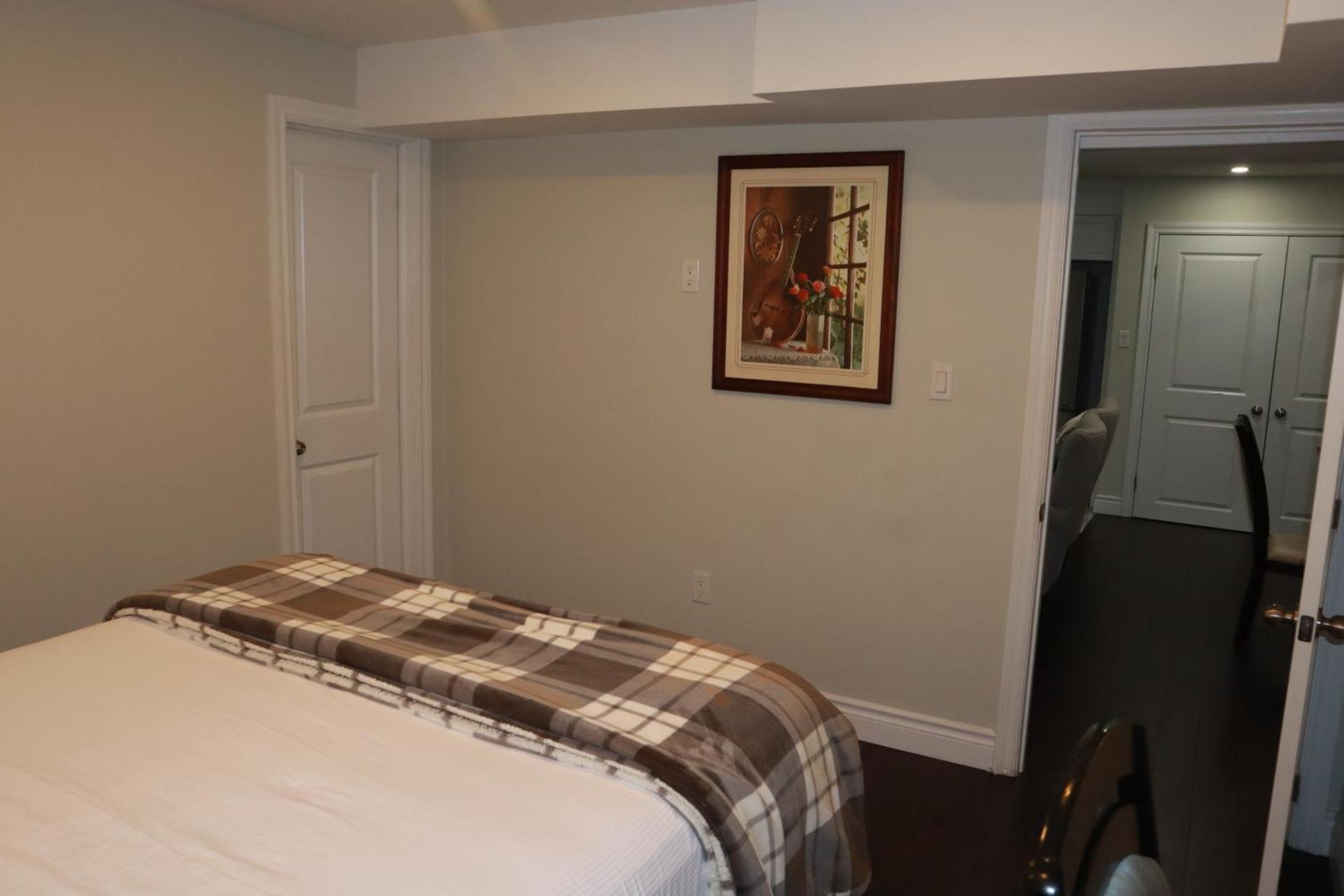 Stunning Furnished 2Bedroom/2Washroom Apartment 브램턴 외부 사진