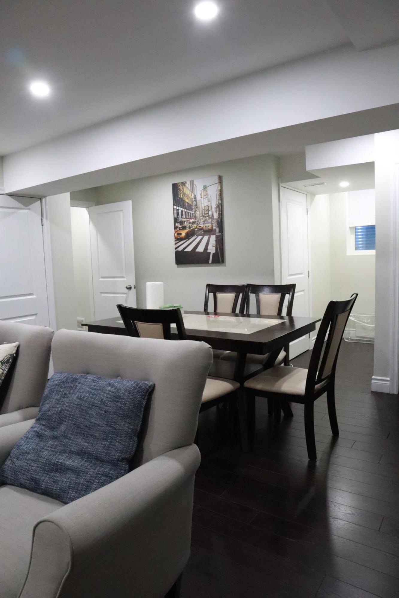 Stunning Furnished 2Bedroom/2Washroom Apartment 브램턴 외부 사진