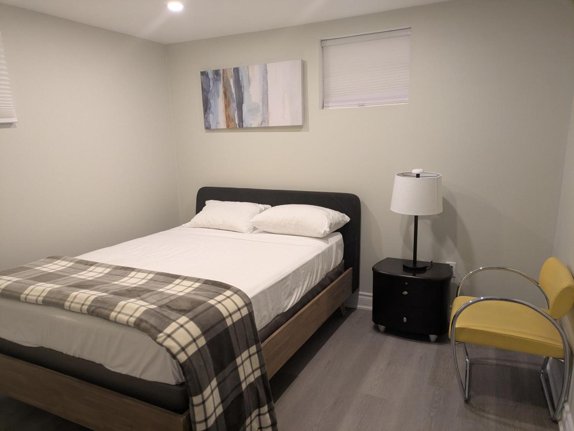 Stunning Furnished 2Bedroom/2Washroom Apartment 브램턴 외부 사진
